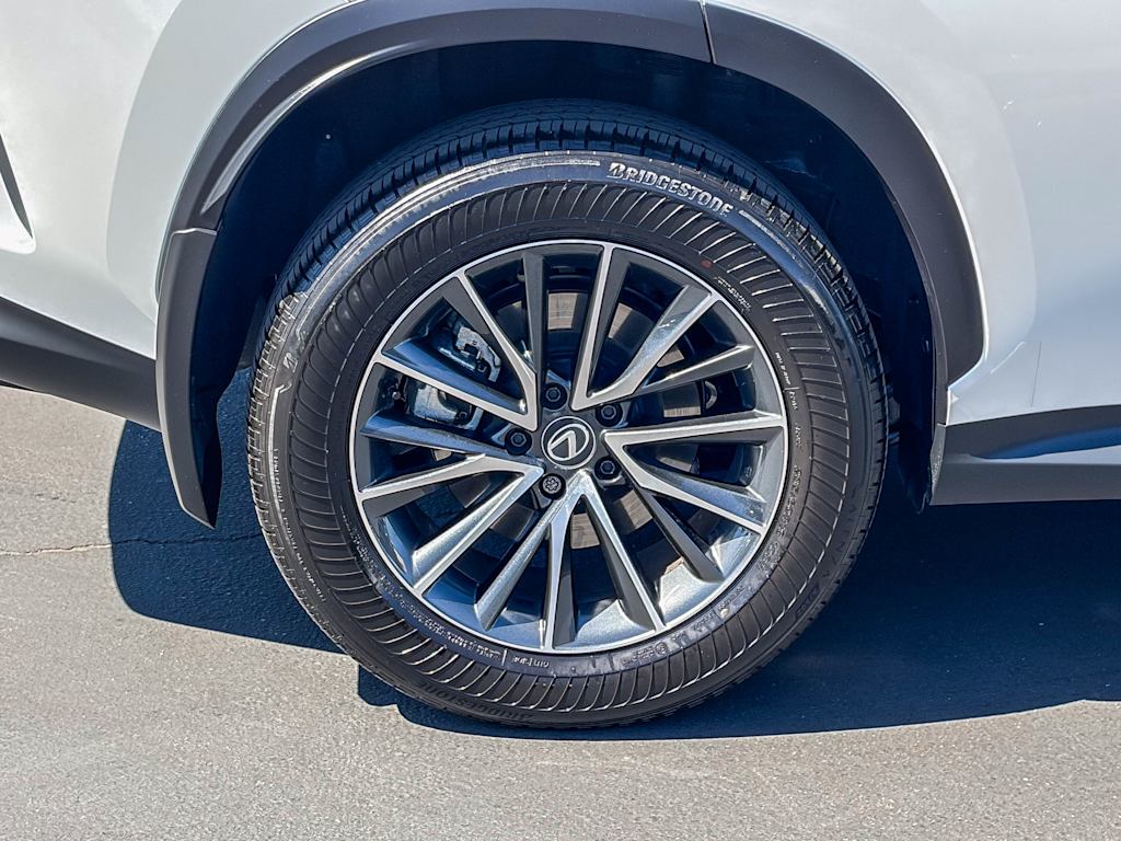 Thumbnail: 2025 Lexus ES - 20