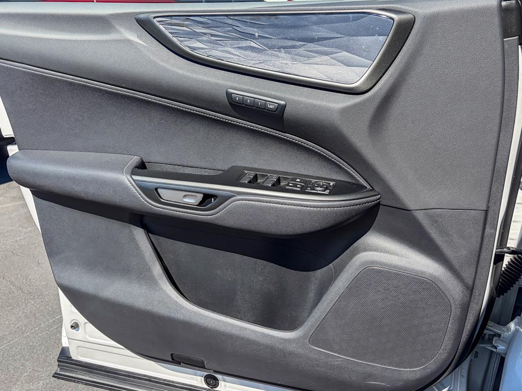 Thumbnail: 2025 Lexus ES - 23