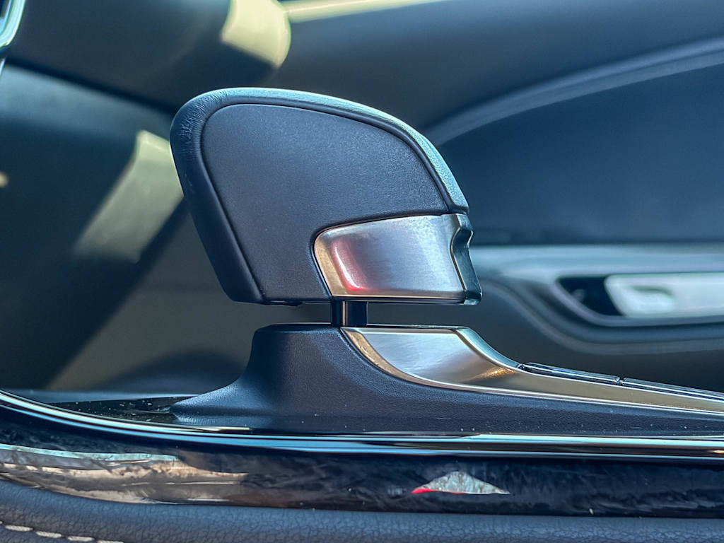 Thumbnail: 2025 Lexus ES - 25