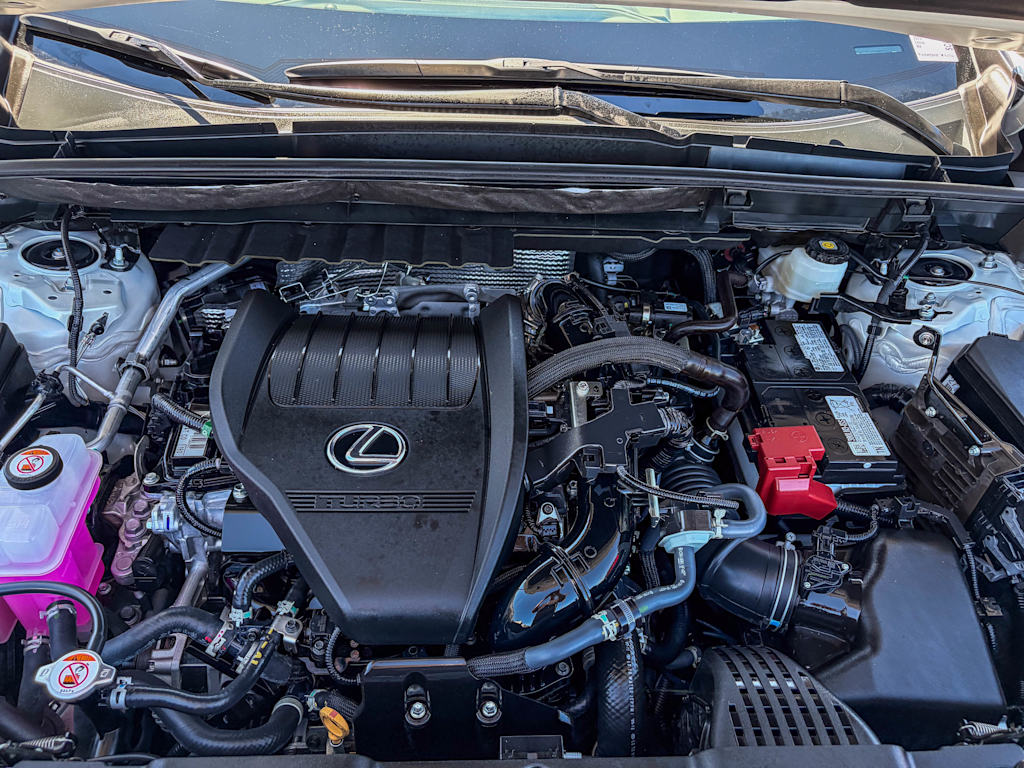 Thumbnail: 2025 Lexus ES - 7