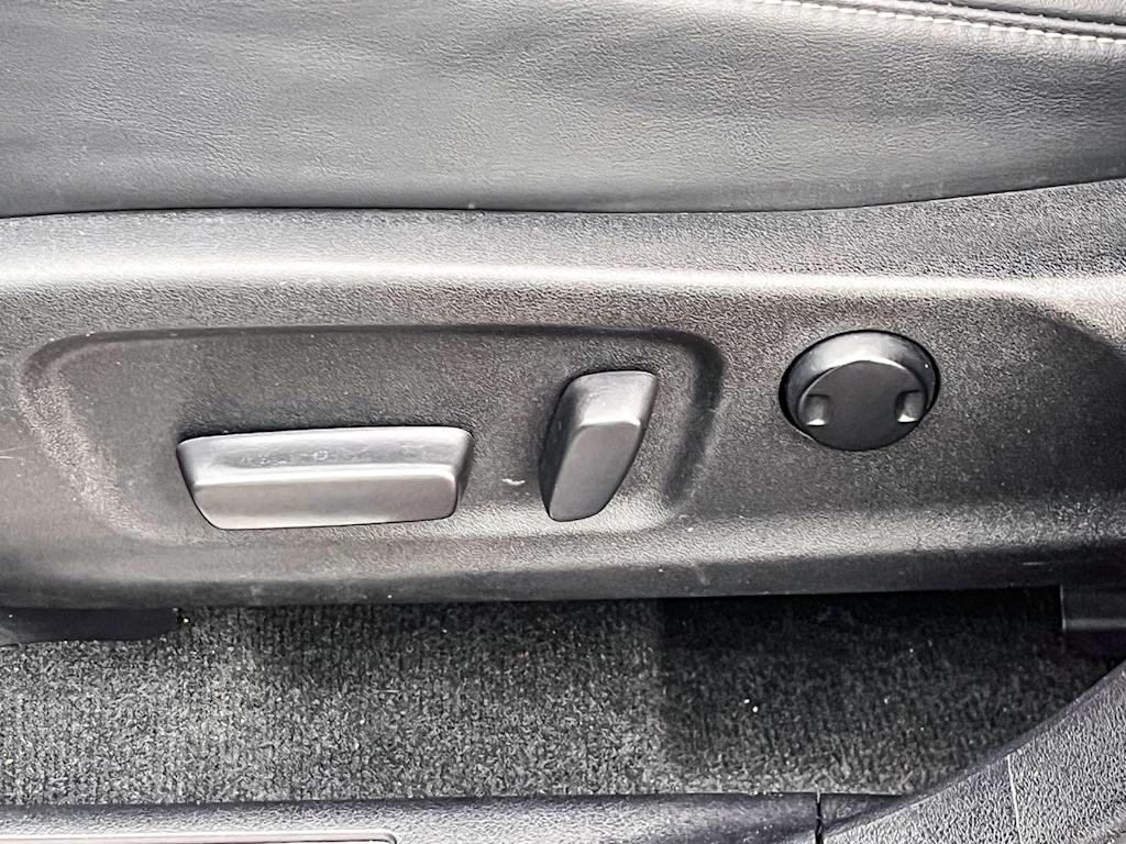 Thumbnail: 2020 Lexus RX - 24