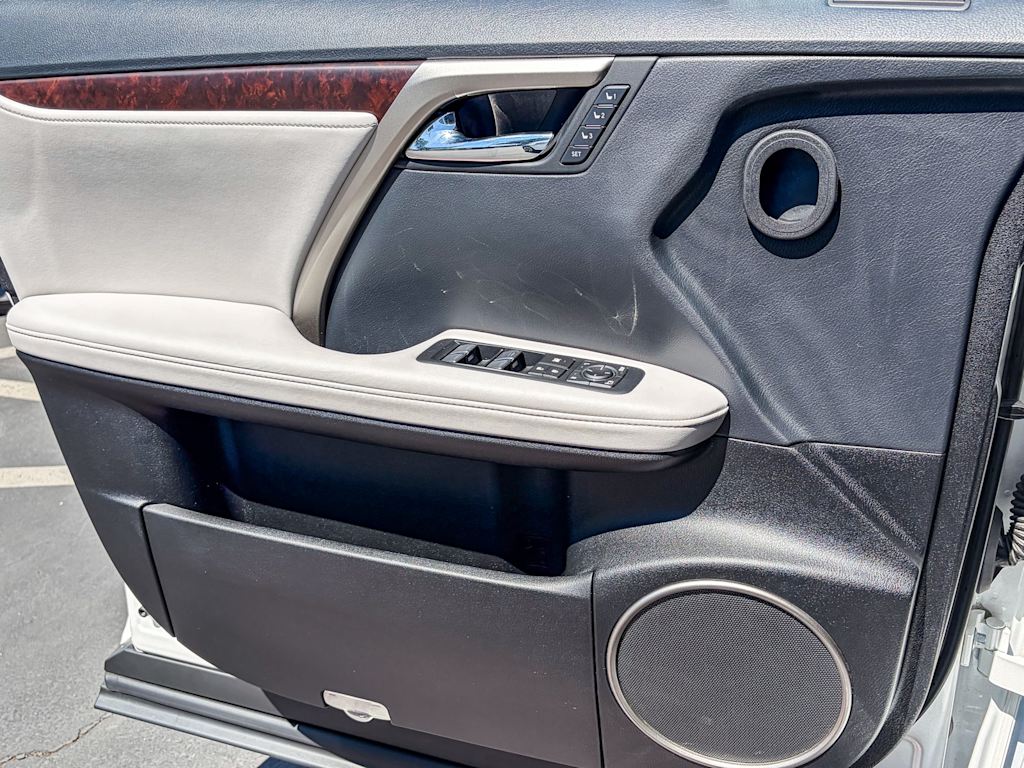 Thumbnail: 2020 Lexus RX - 22
