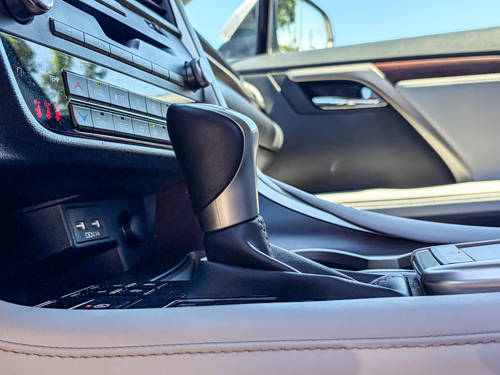 Thumbnail: 2020 Lexus RX - 24