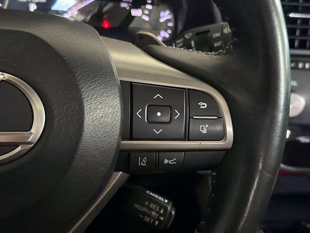 Thumbnail: 2020 Lexus RX - 32