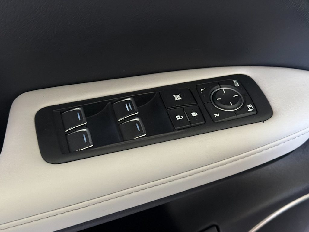Thumbnail: 2020 Lexus RX - 23