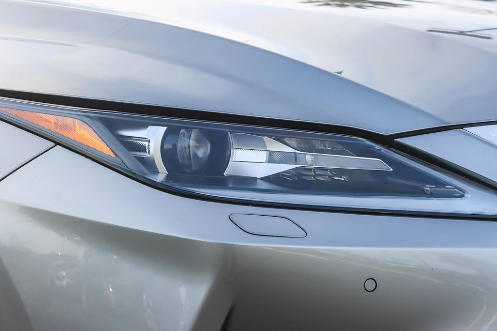 Thumbnail: 2021 Lexus RX - 19