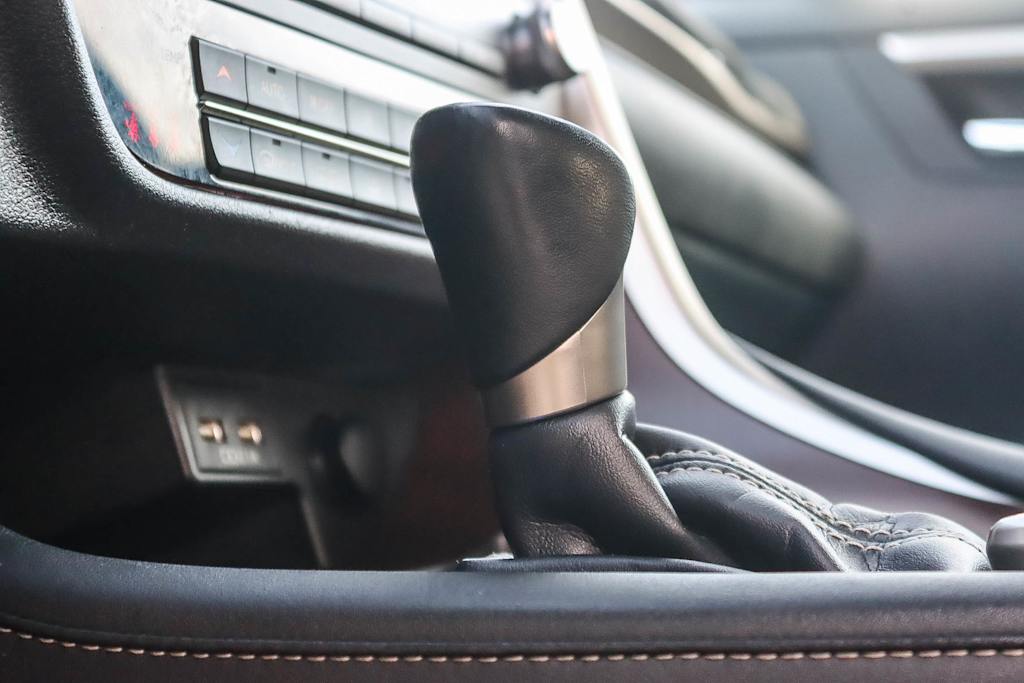 Thumbnail: 2021 Lexus RX - 26