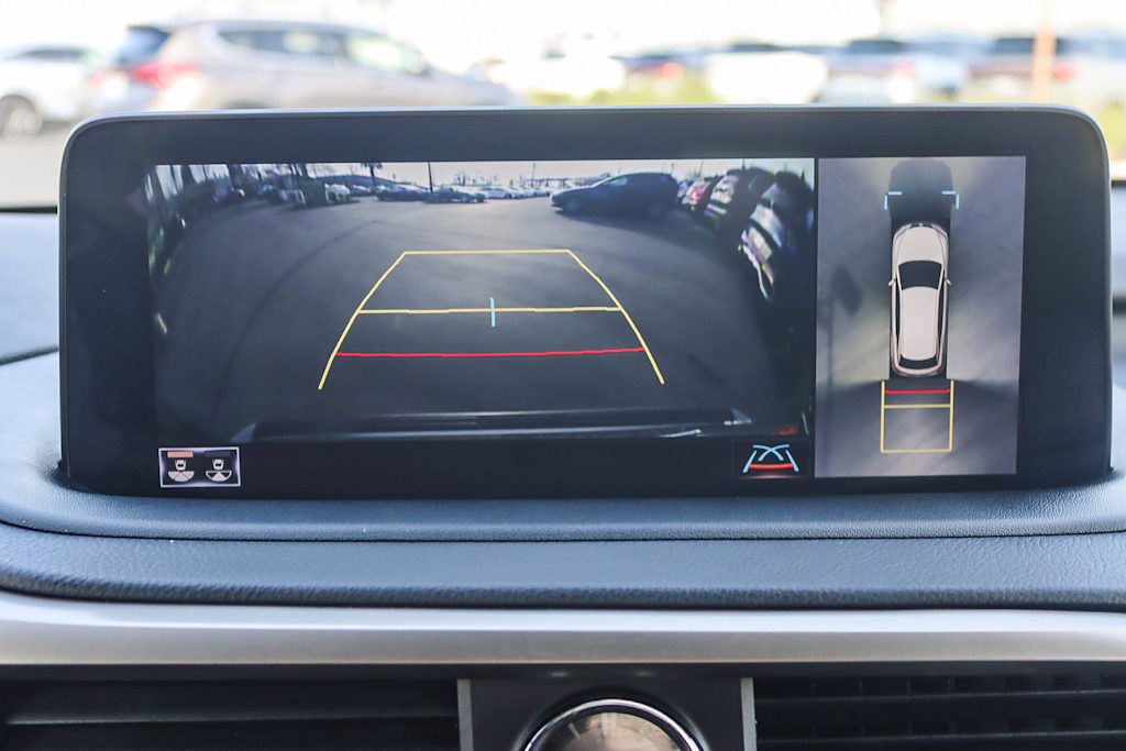 Thumbnail: 2021 Lexus RX - 27