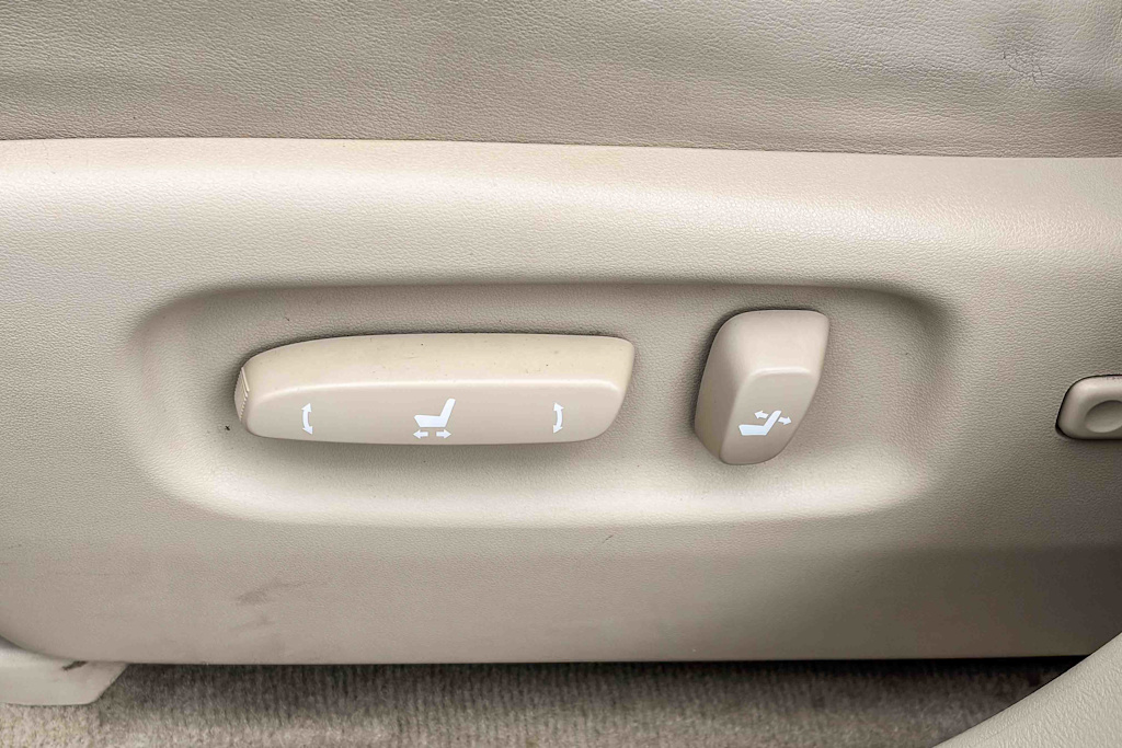 Thumbnail: 2013 Lexus RX - 23