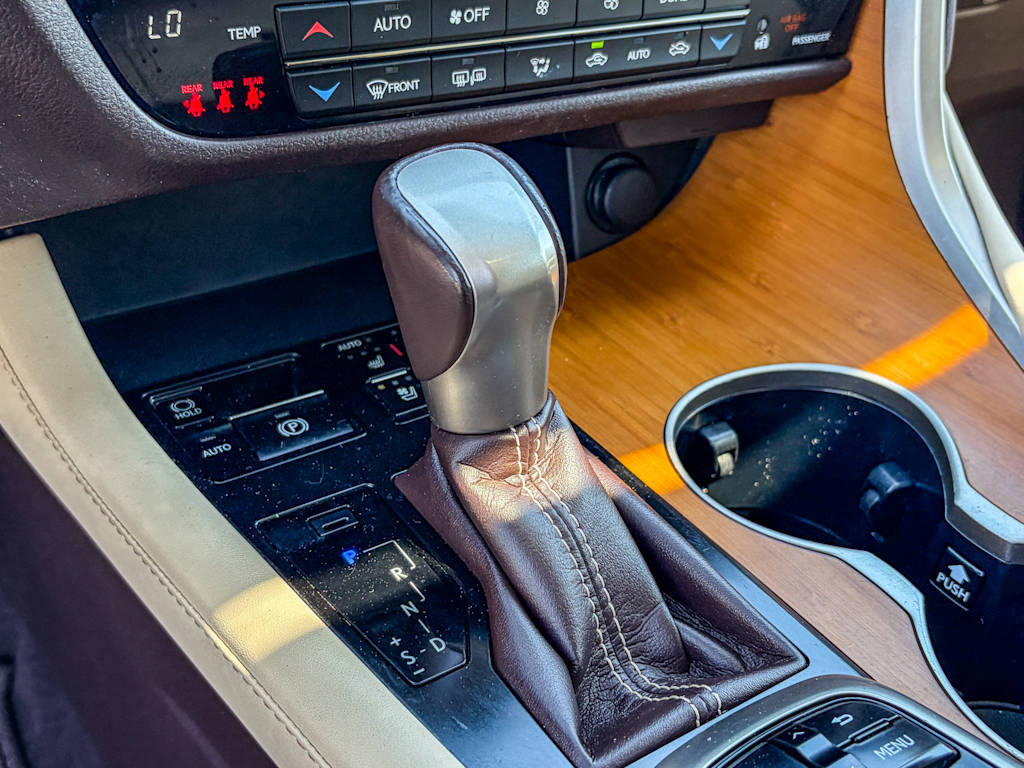 Thumbnail: 2019 Lexus RX - 14