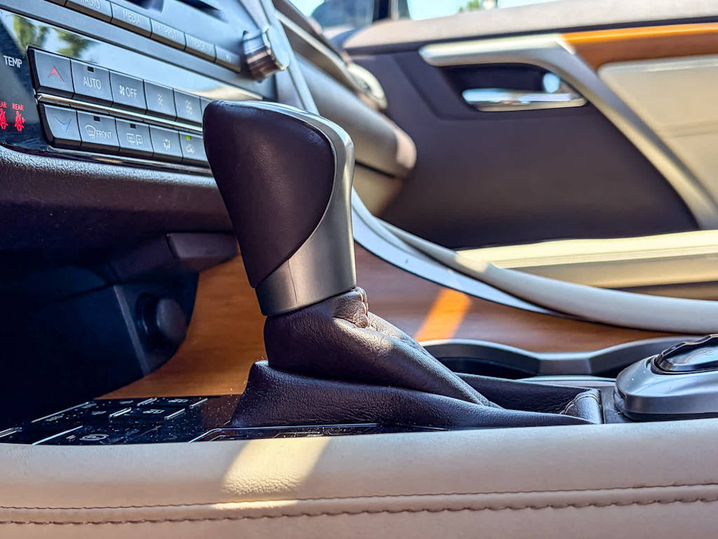 Thumbnail: 2019 Lexus RX - 25