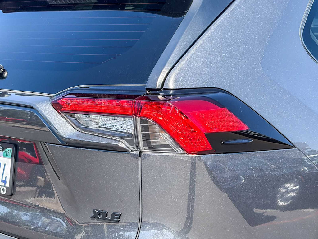 Thumbnail: 2022 Toyota RAV4 - 21