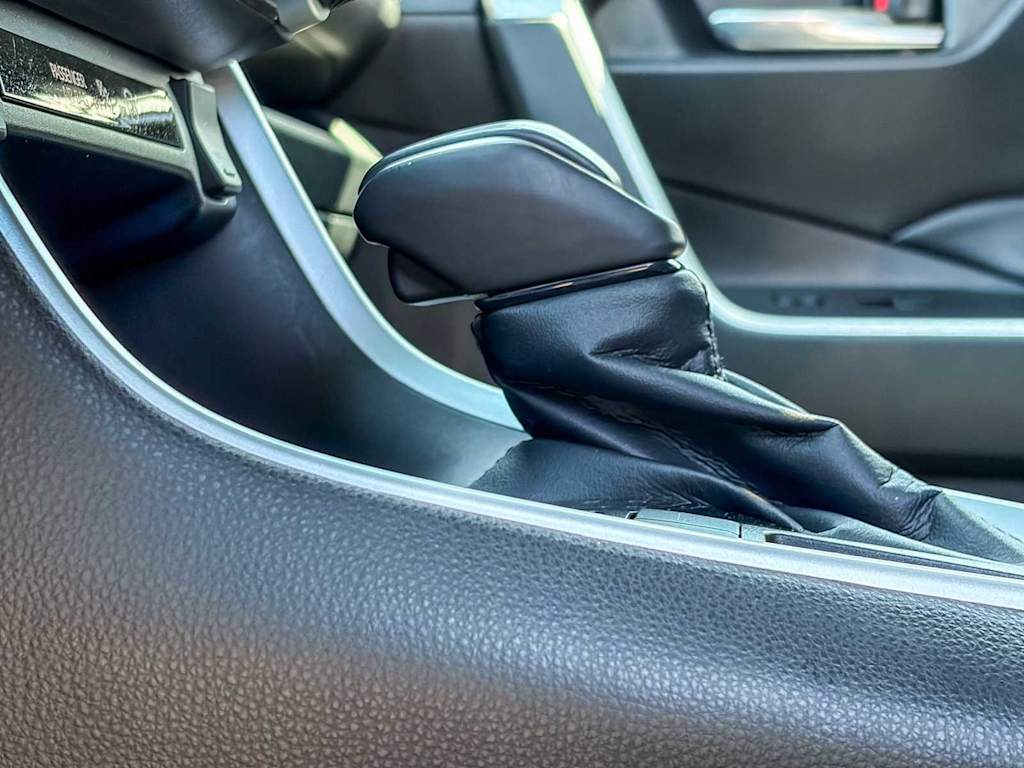 Thumbnail: 2022 Toyota RAV4 - 6