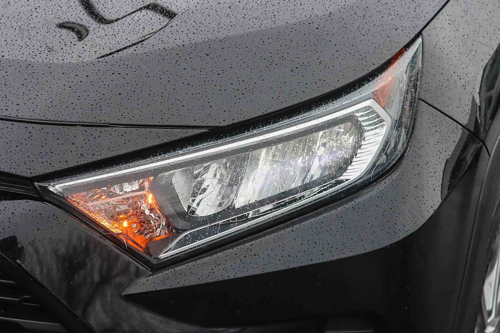 Thumbnail: 2021 Toyota RAV4 - 19