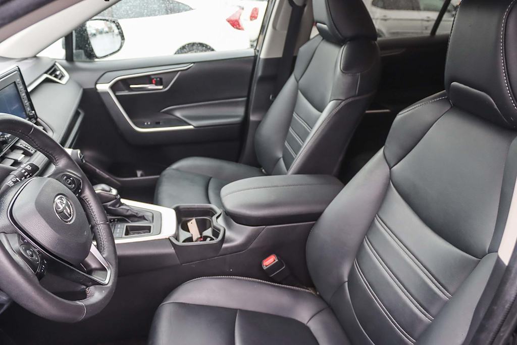 Thumbnail: 2021 Toyota RAV4 - 10