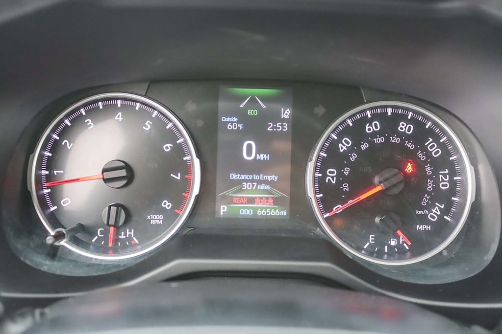 Thumbnail: 2021 Toyota RAV4 - 14