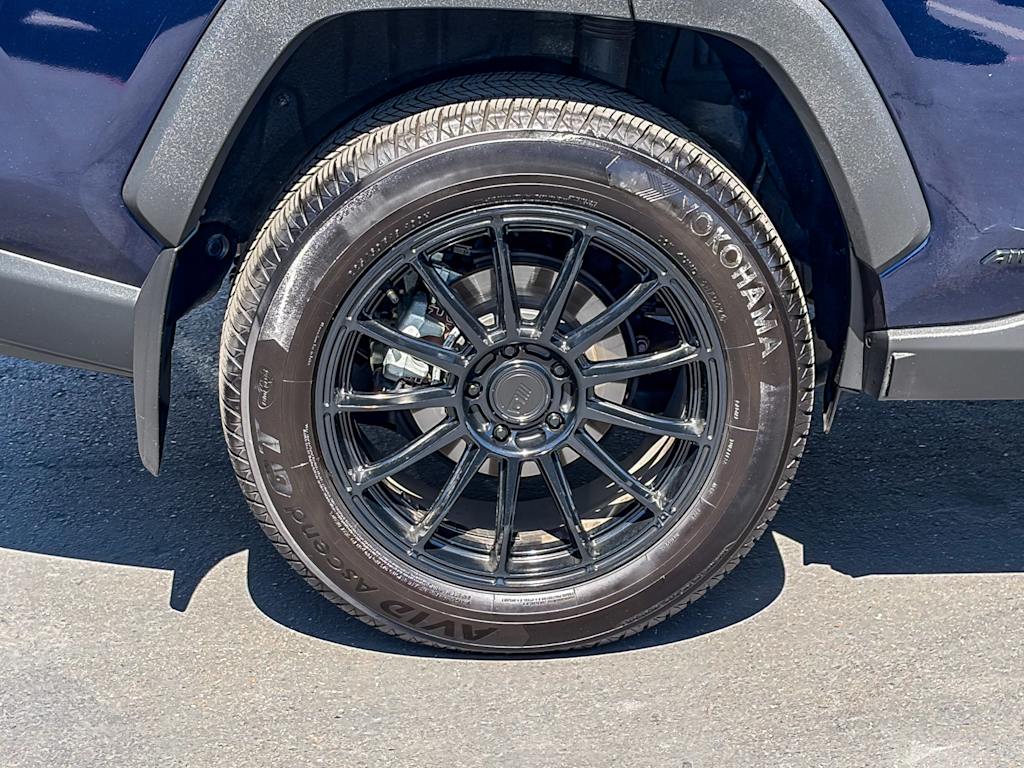 Thumbnail: 2020 Toyota RAV4 - 20