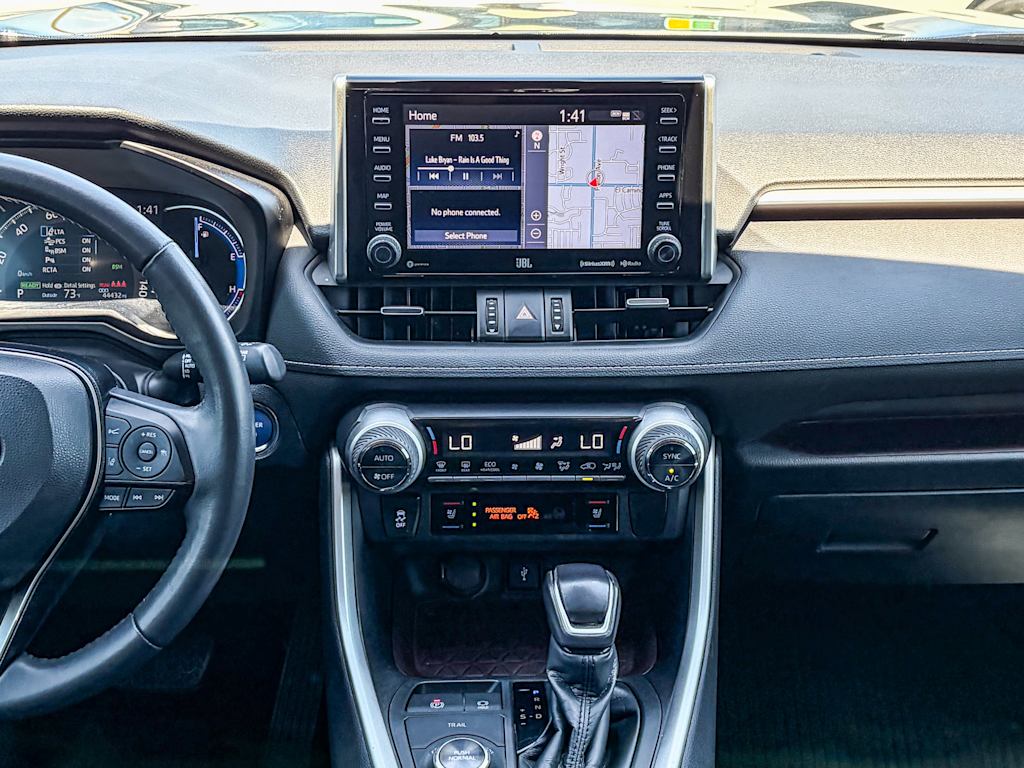 Thumbnail: 2020 Toyota RAV4 - 12