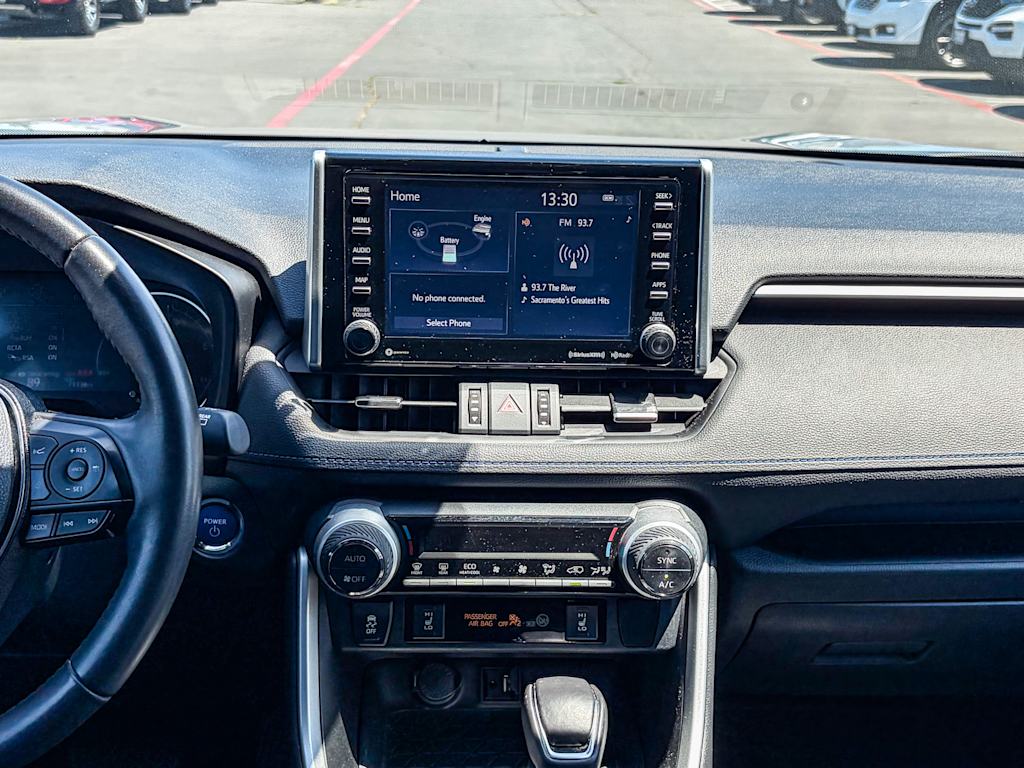 Thumbnail: 2019 Toyota RAV4 - 16