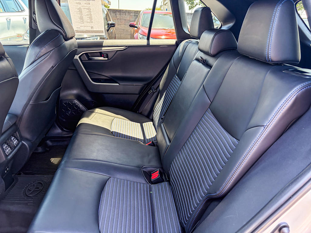 Thumbnail: 2019 Toyota RAV4 - 40