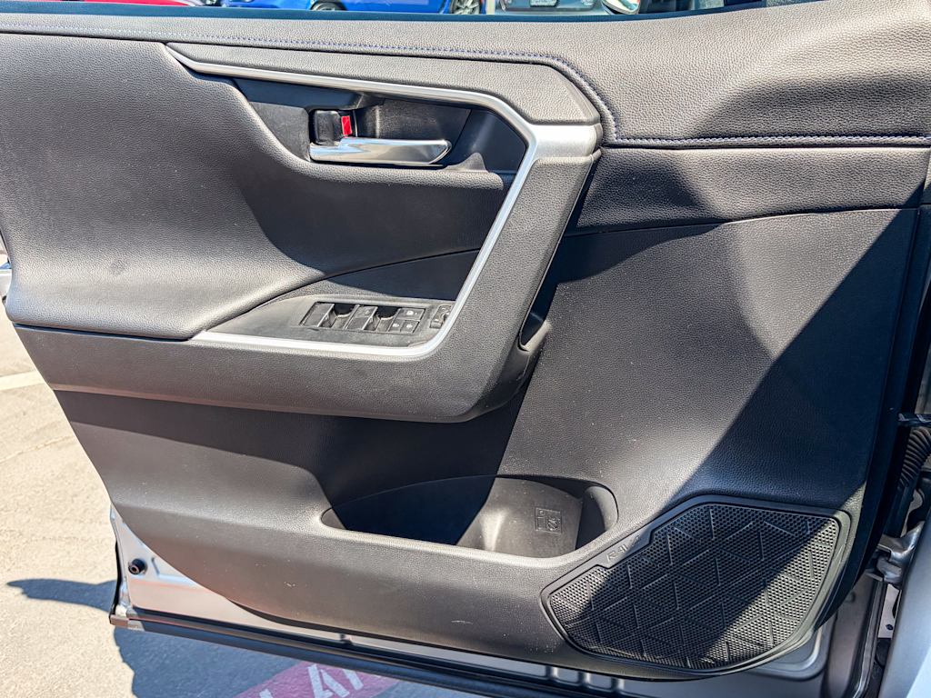 Thumbnail: 2019 Toyota RAV4 - 43