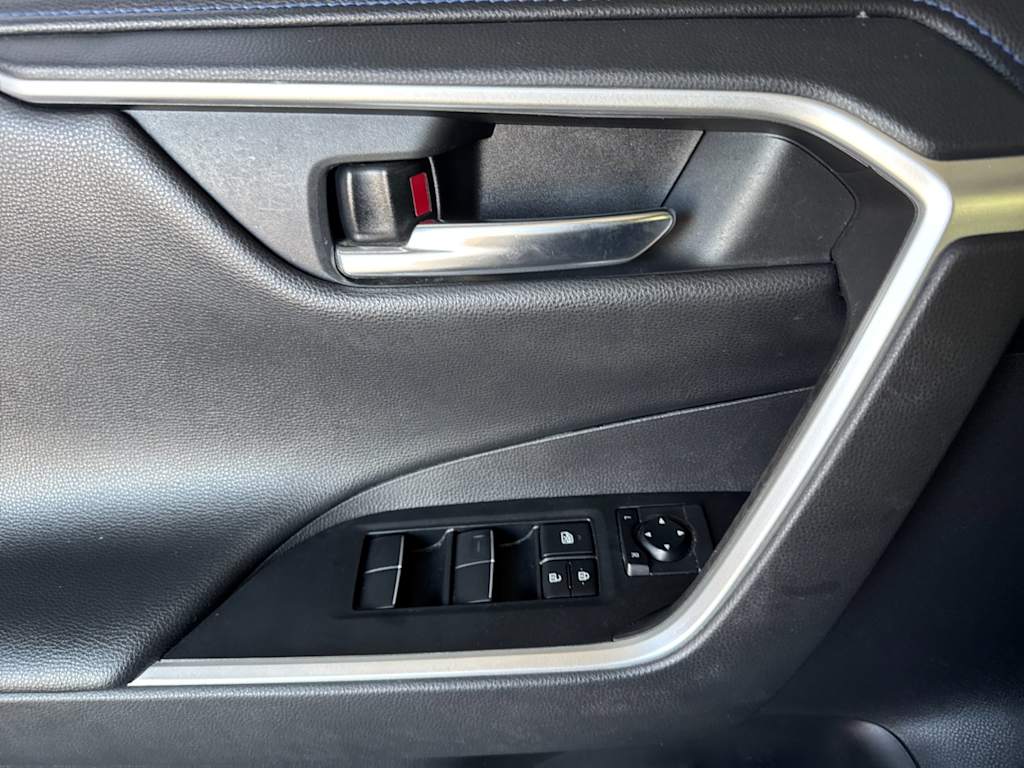 Thumbnail: 2019 Toyota RAV4 - 33
