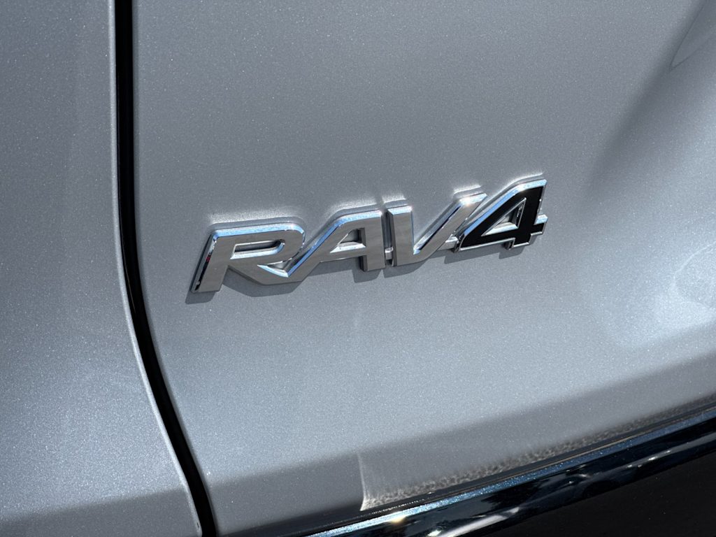 Thumbnail: 2019 Toyota RAV4 - 7