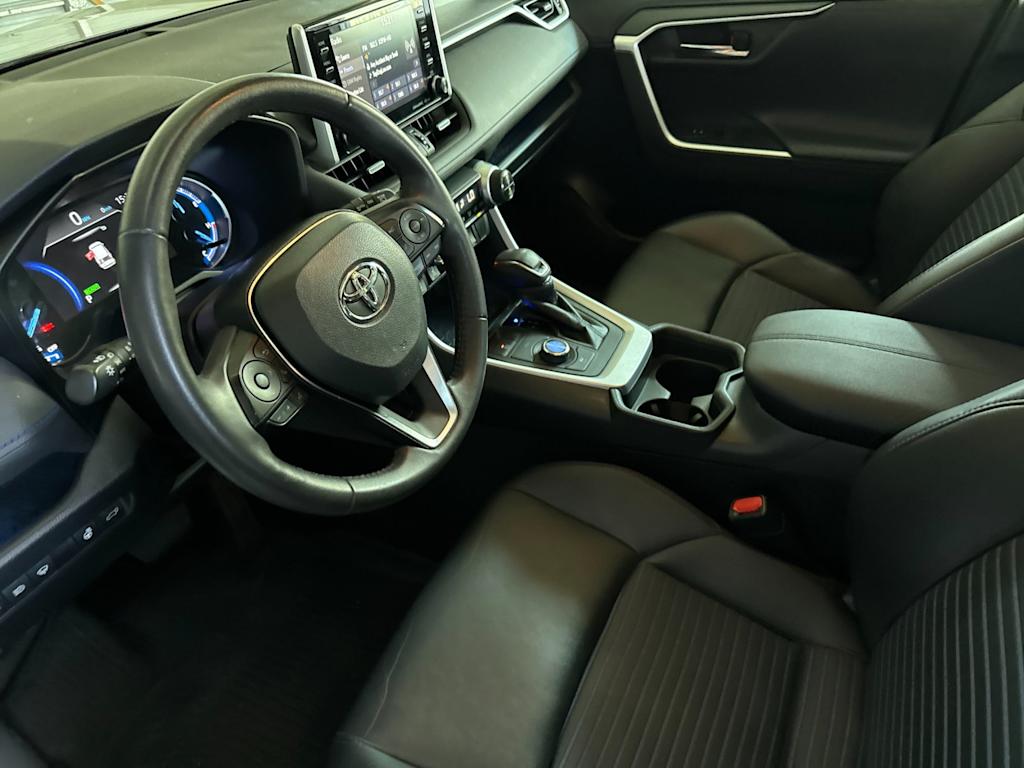 Thumbnail: 2019 Toyota RAV4 - 14