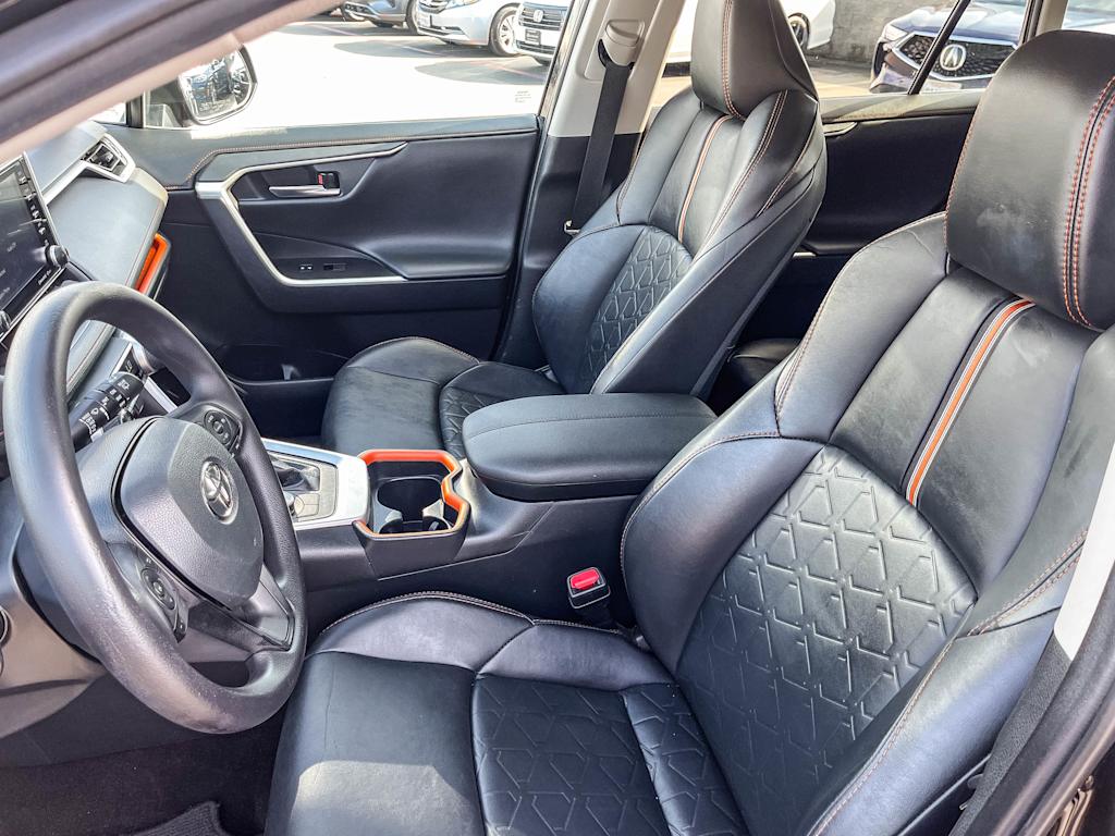 Thumbnail: 2019 Toyota RAV4 - 11