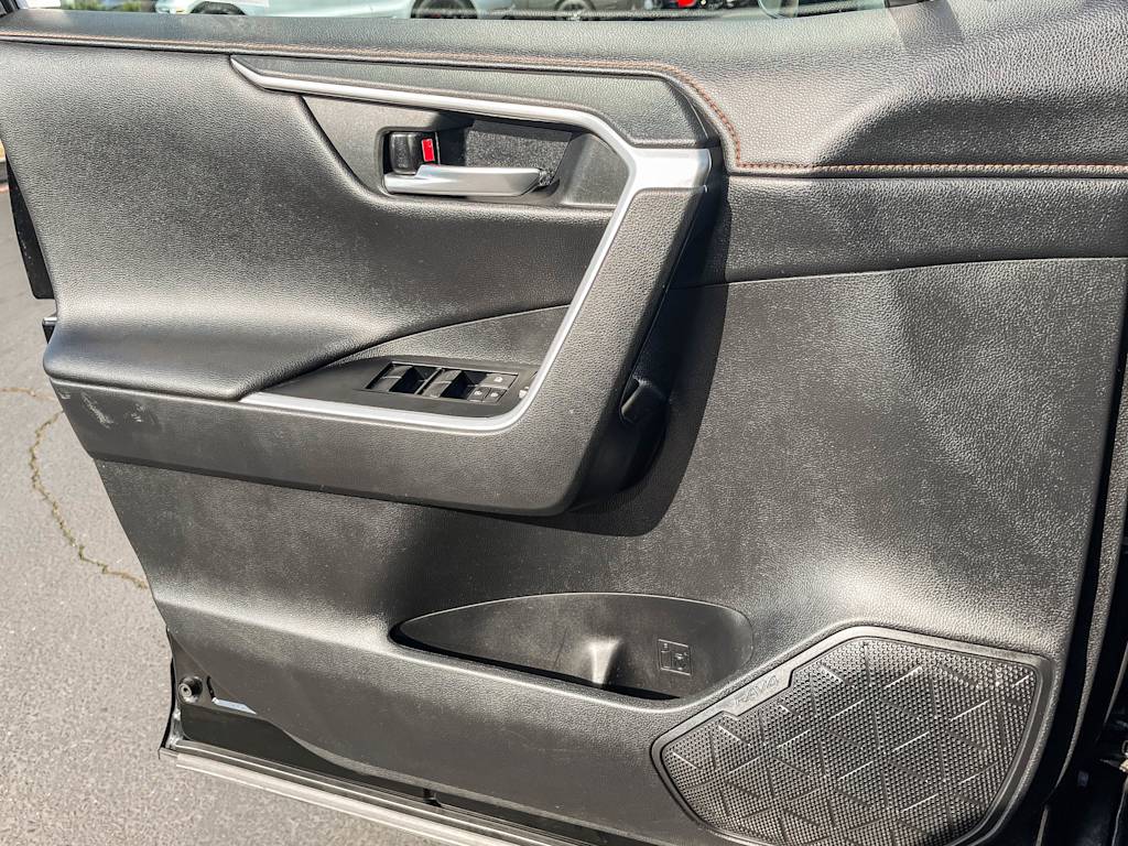 Thumbnail: 2019 Toyota RAV4 - 24