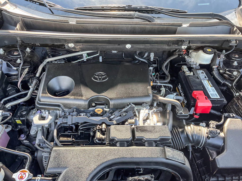 Thumbnail: 2019 Toyota RAV4 - 8