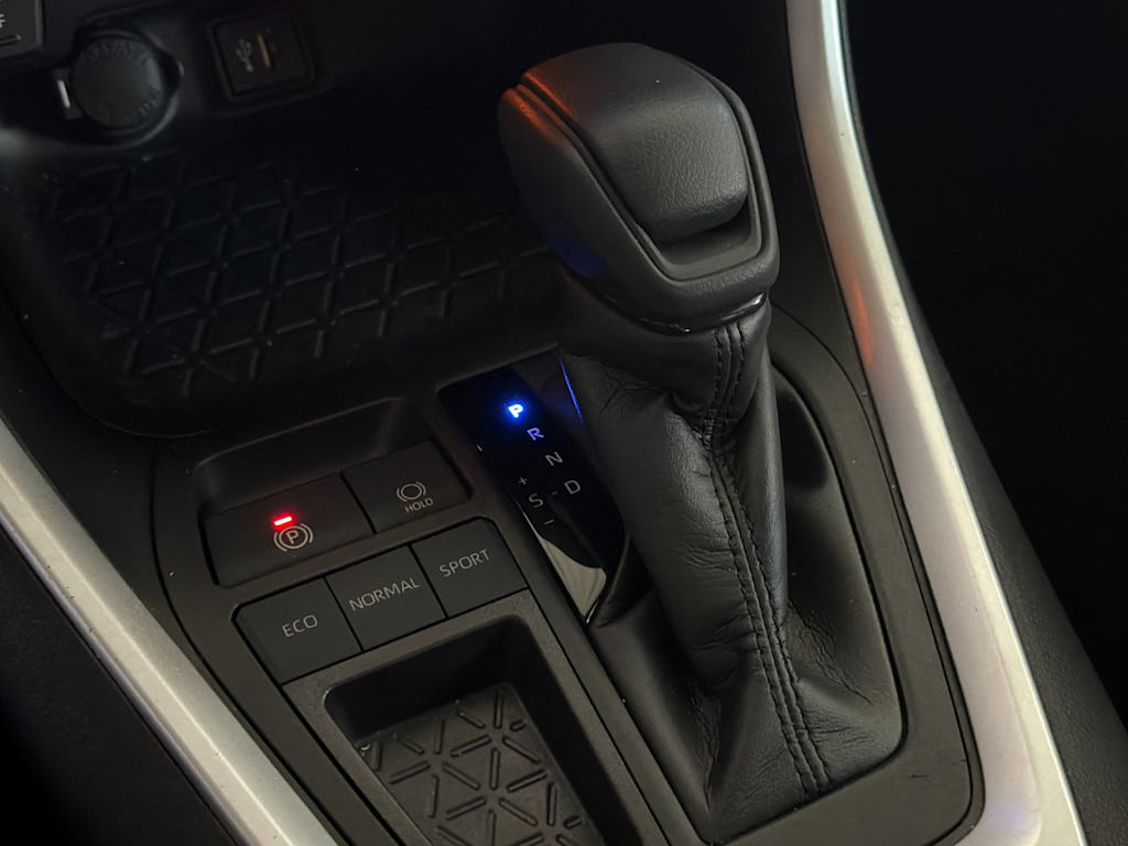 Thumbnail: 2023 Toyota RAV4 - 14