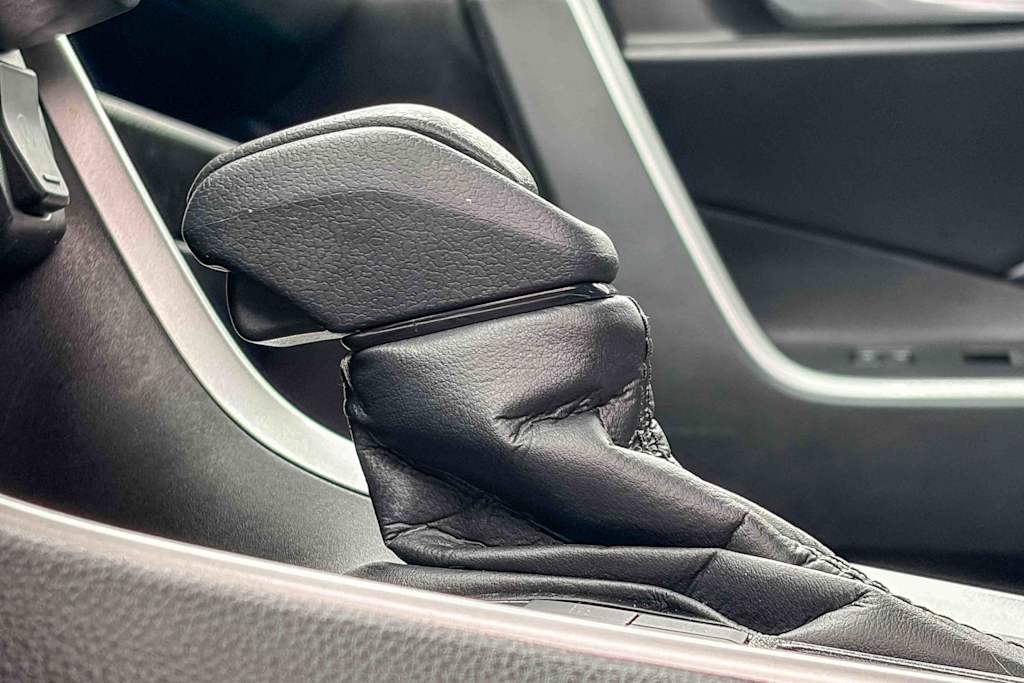 Thumbnail: 2023 Toyota RAV4 - 24