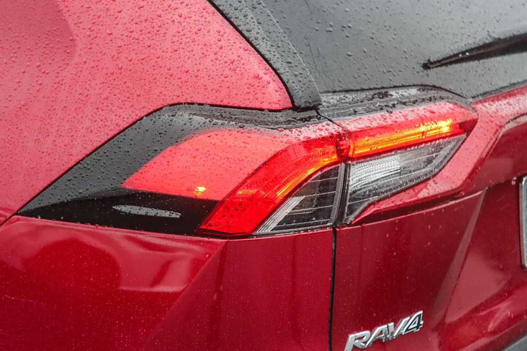 Thumbnail: 2021 Toyota RAV4 - 16