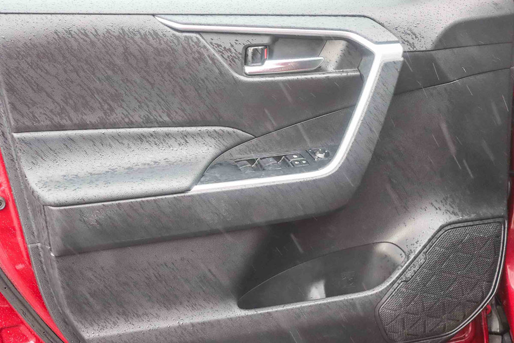 Thumbnail: 2021 Toyota RAV4 - 20