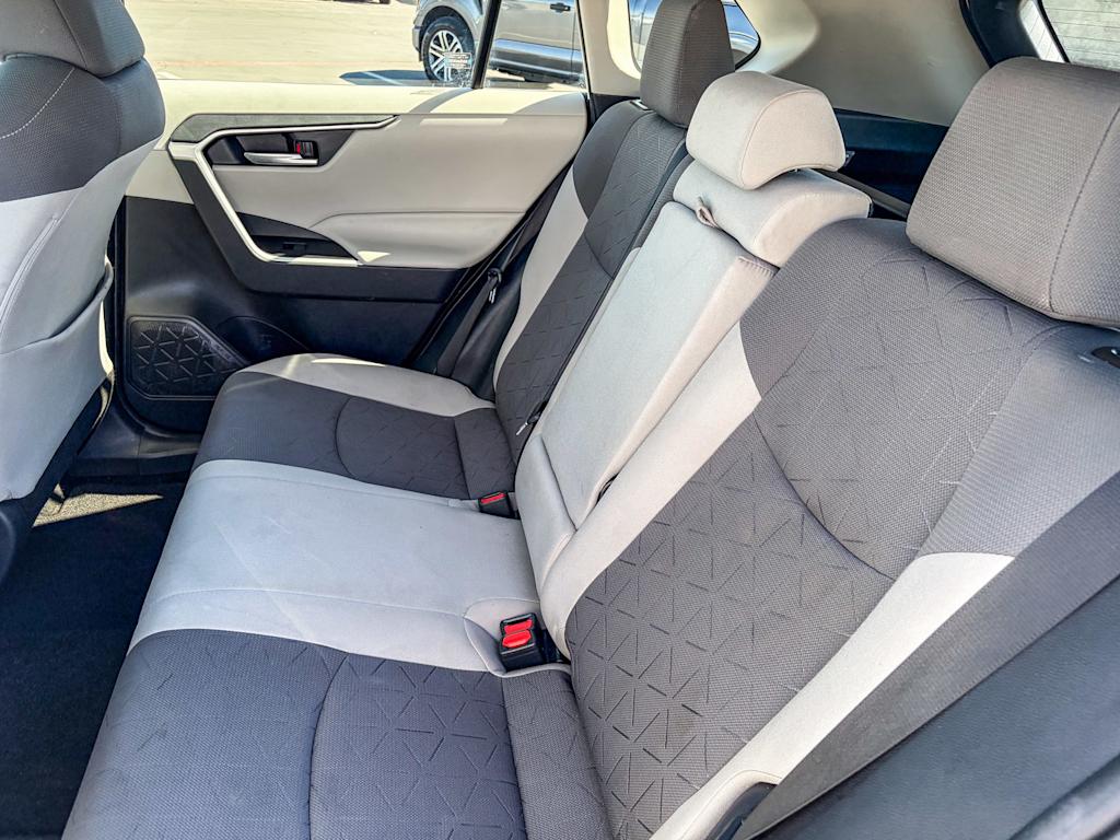 Thumbnail: 2020 Toyota RAV4 - 11