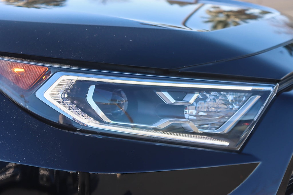 Thumbnail: 2020 Toyota RAV4 - 18