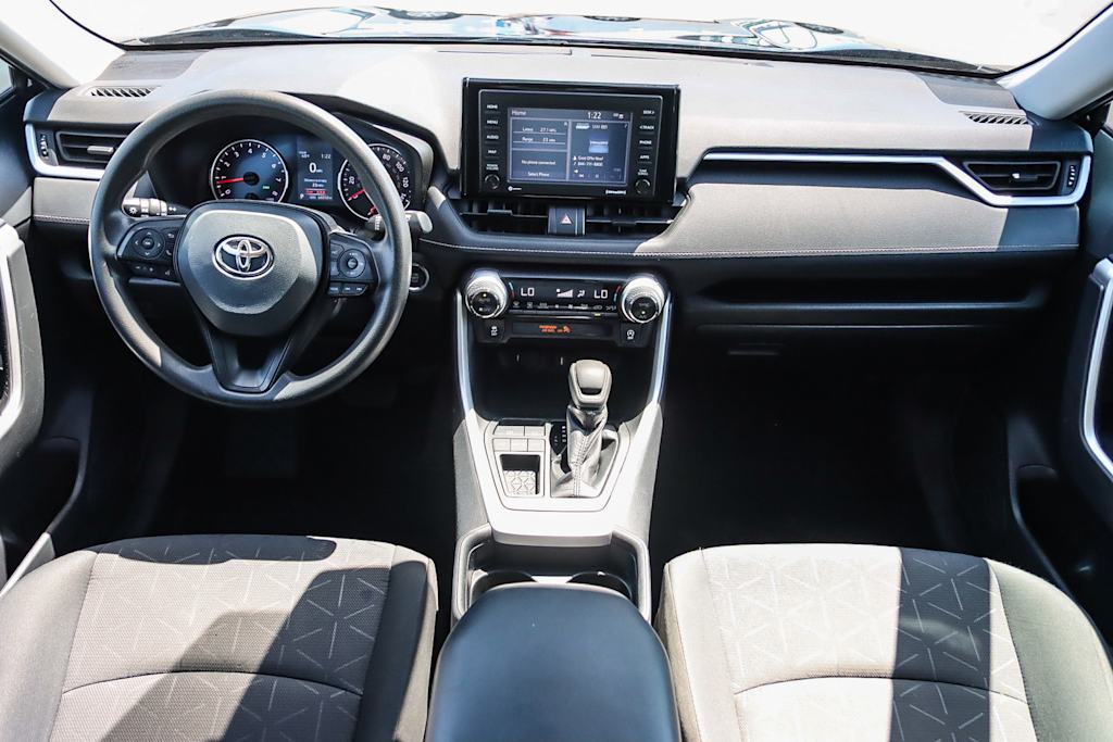 2021 Toyota RAV4 XLE 2
