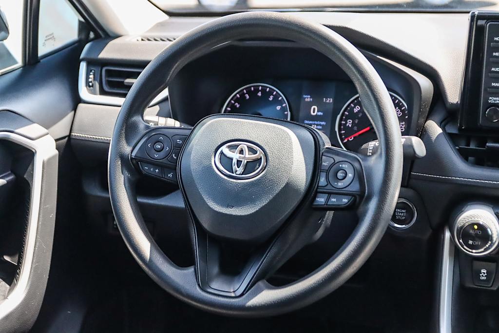 2021 Toyota RAV4 XLE 8