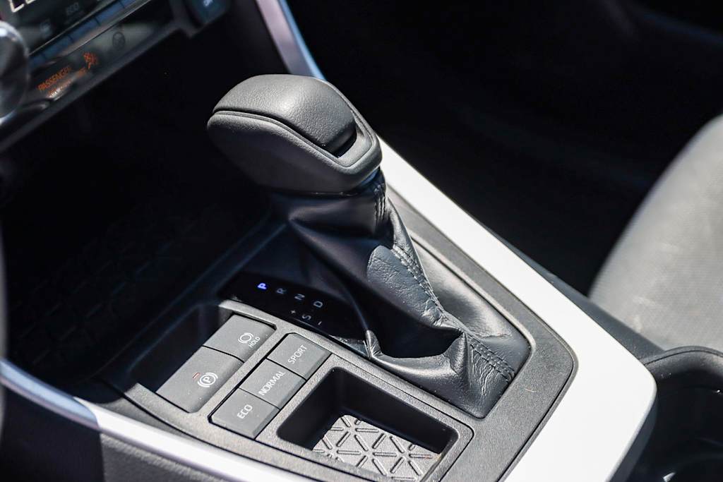 2021 Toyota RAV4 XLE 13