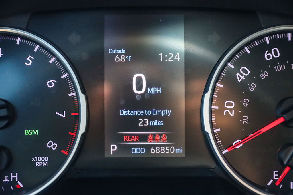2021 Toyota RAV4 XLE 14