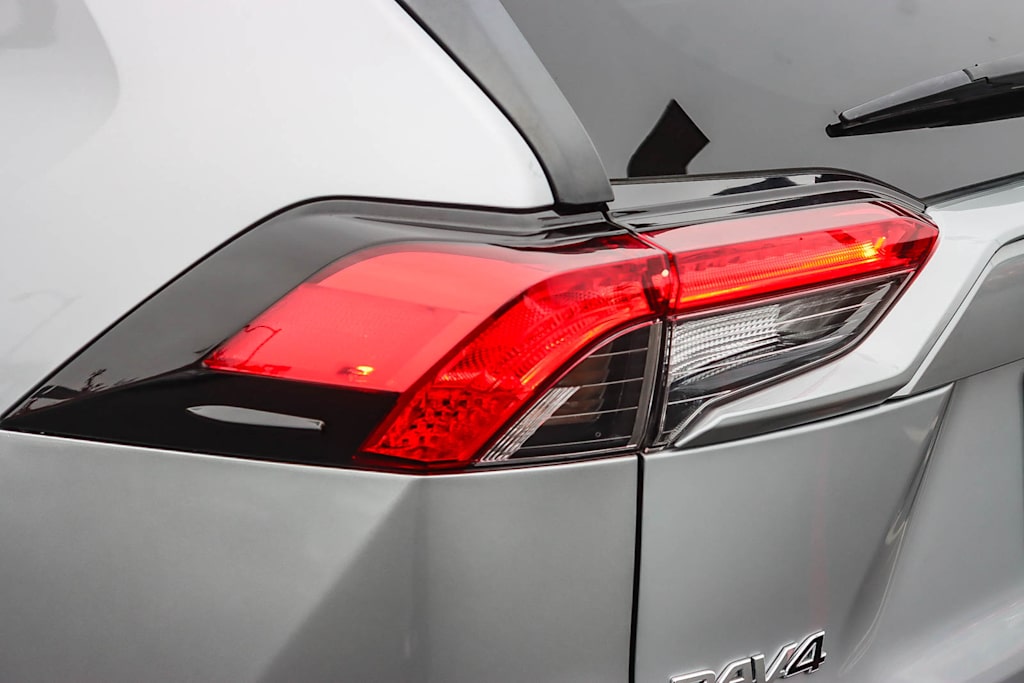 Thumbnail: 2023 Toyota RAV4 - 20