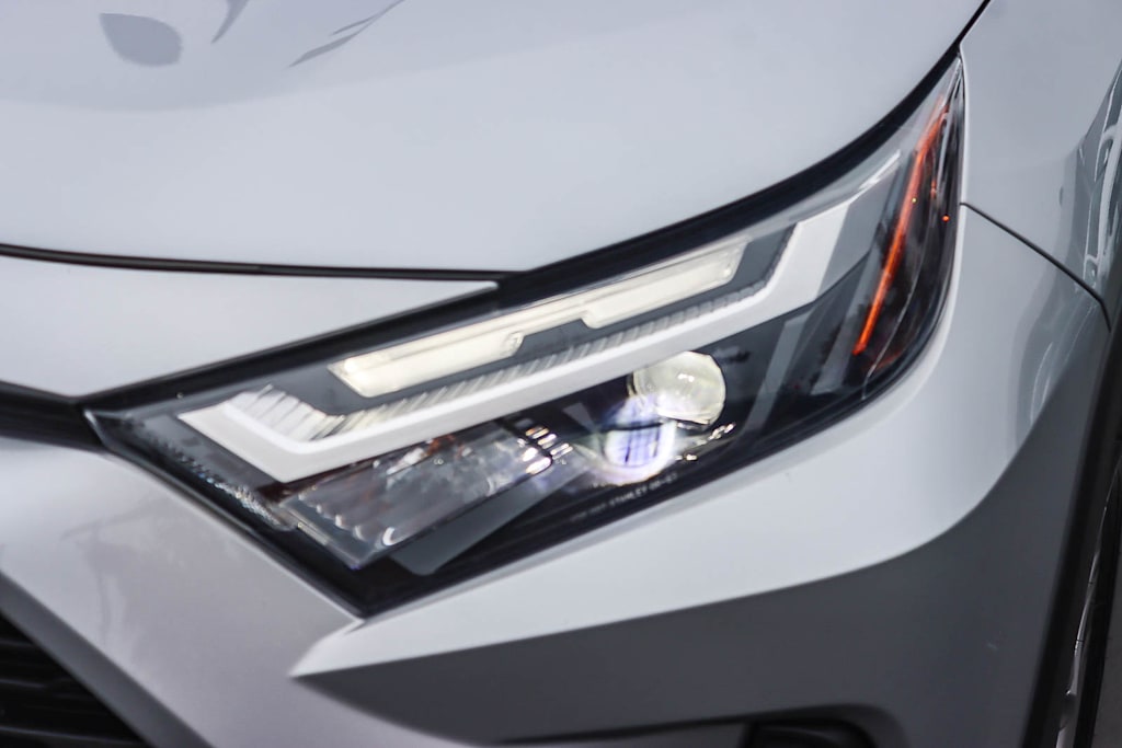 Thumbnail: 2023 Toyota RAV4 - 19