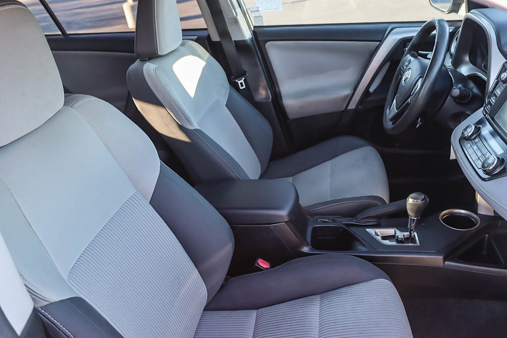 Thumbnail: 2014 Toyota RAV4 - 9