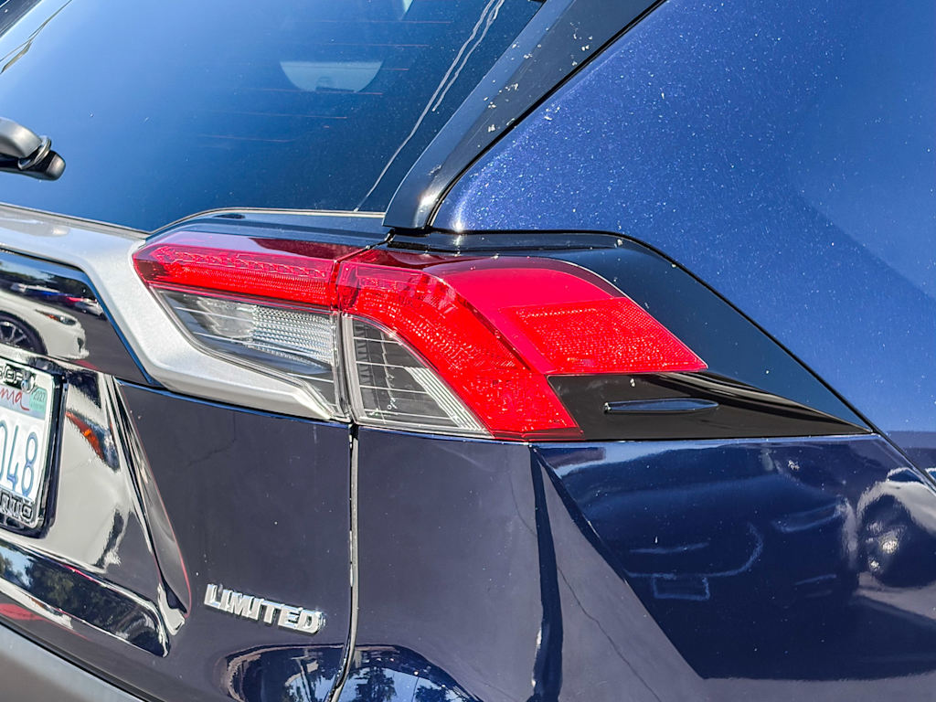 Thumbnail: 2019 Toyota RAV4 - 20