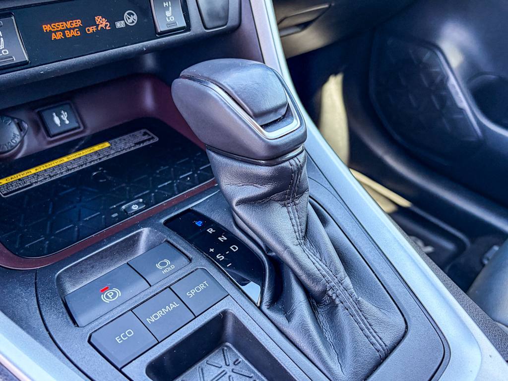 Thumbnail: 2019 Toyota RAV4 - 14