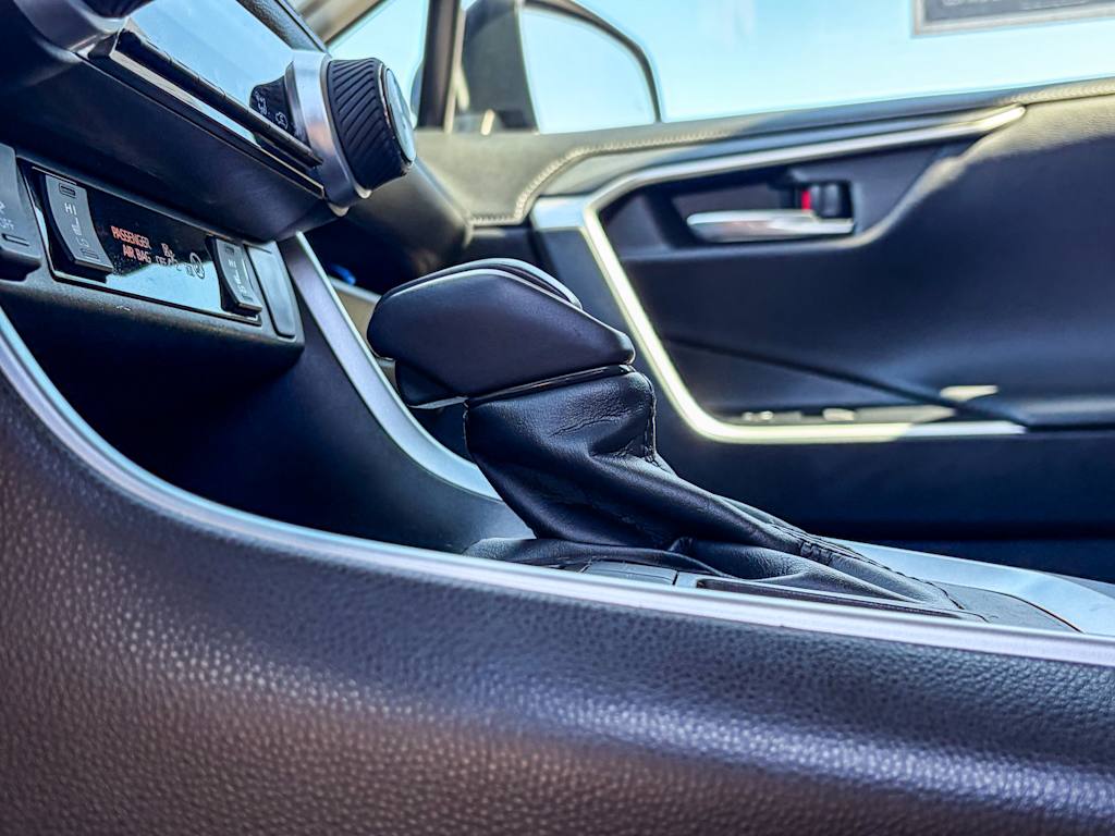 Thumbnail: 2019 Toyota RAV4 - 6