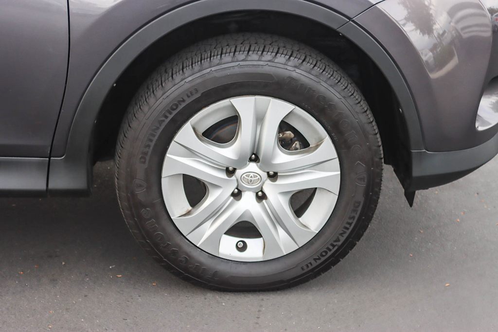 Thumbnail: 2015 Toyota RAV4 - 7