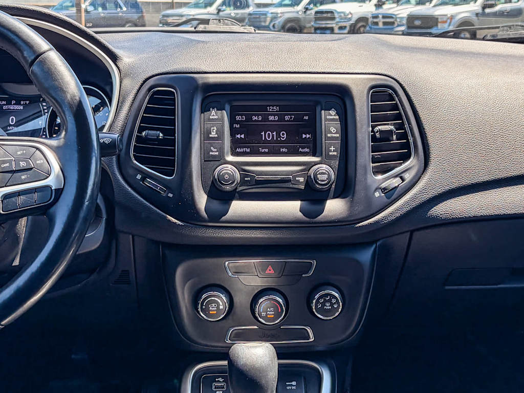 Thumbnail: 2018 Jeep Compass - 12