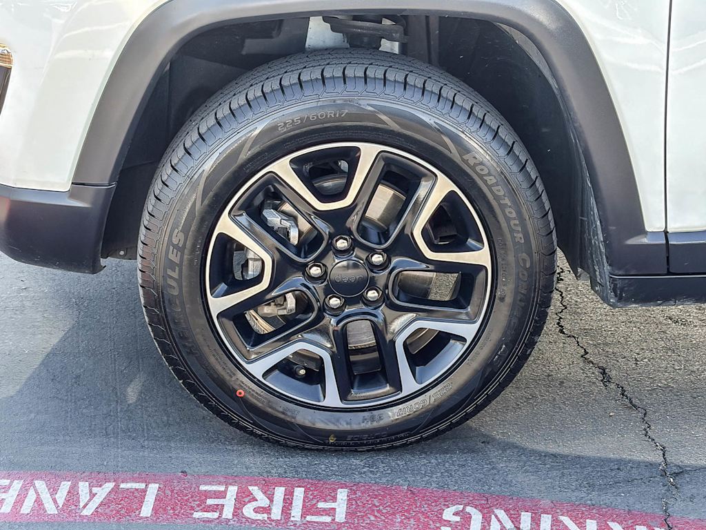 Thumbnail: 2019 Jeep Compass - 6